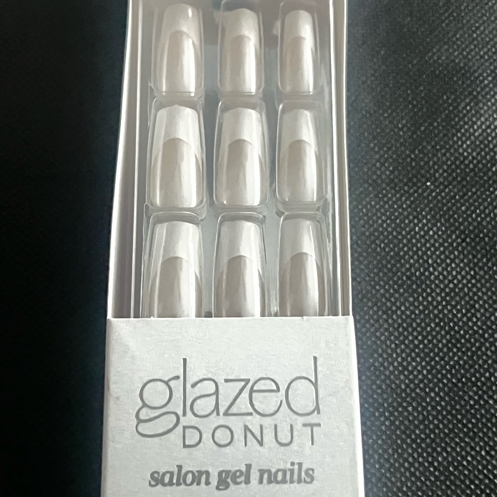 Glazed Donut Salon Gel Press-On Nails — French Glaze